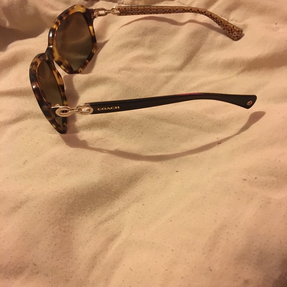 Coach sunglasses - Picture 5 of 5